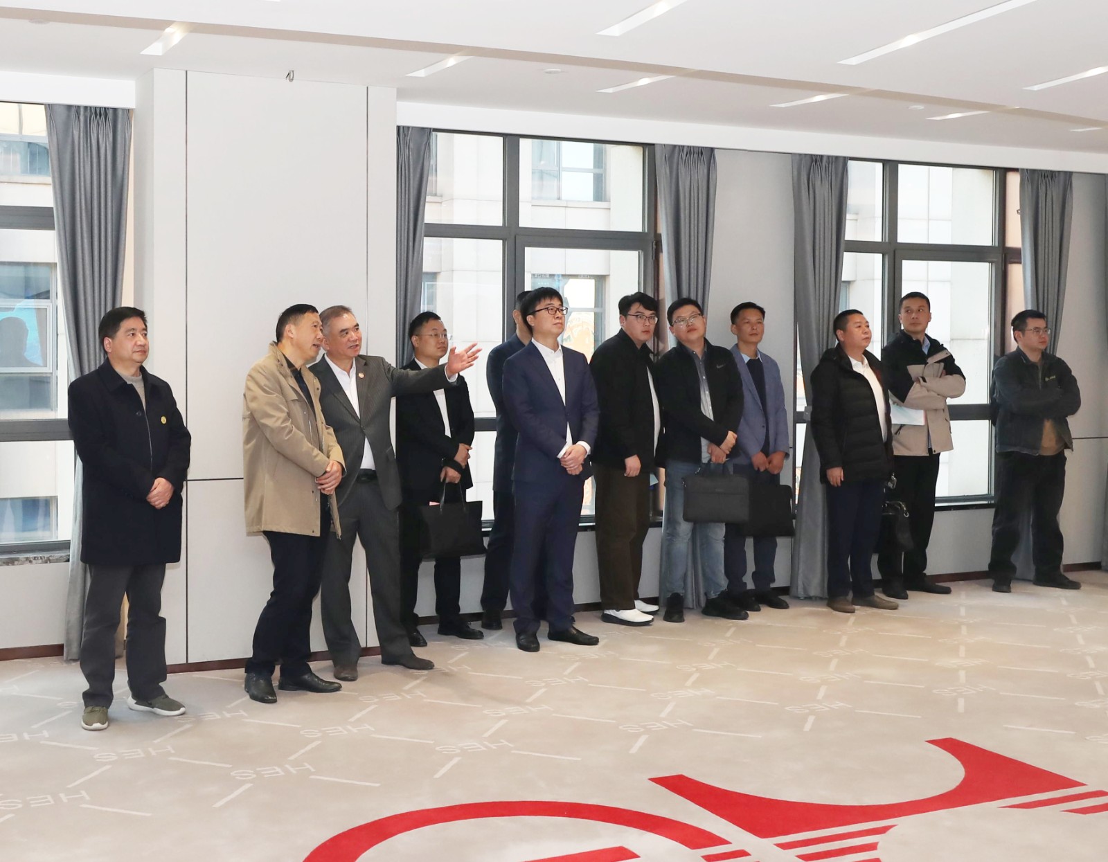 【裁切、调亮、领导形象】2O4A1308 终.jpg